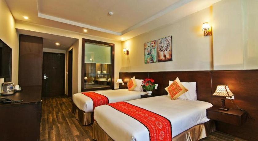 Lacasa Hotel 3*
